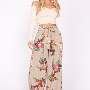 Fashion Nova Thailand Floral Woven Pants - XL